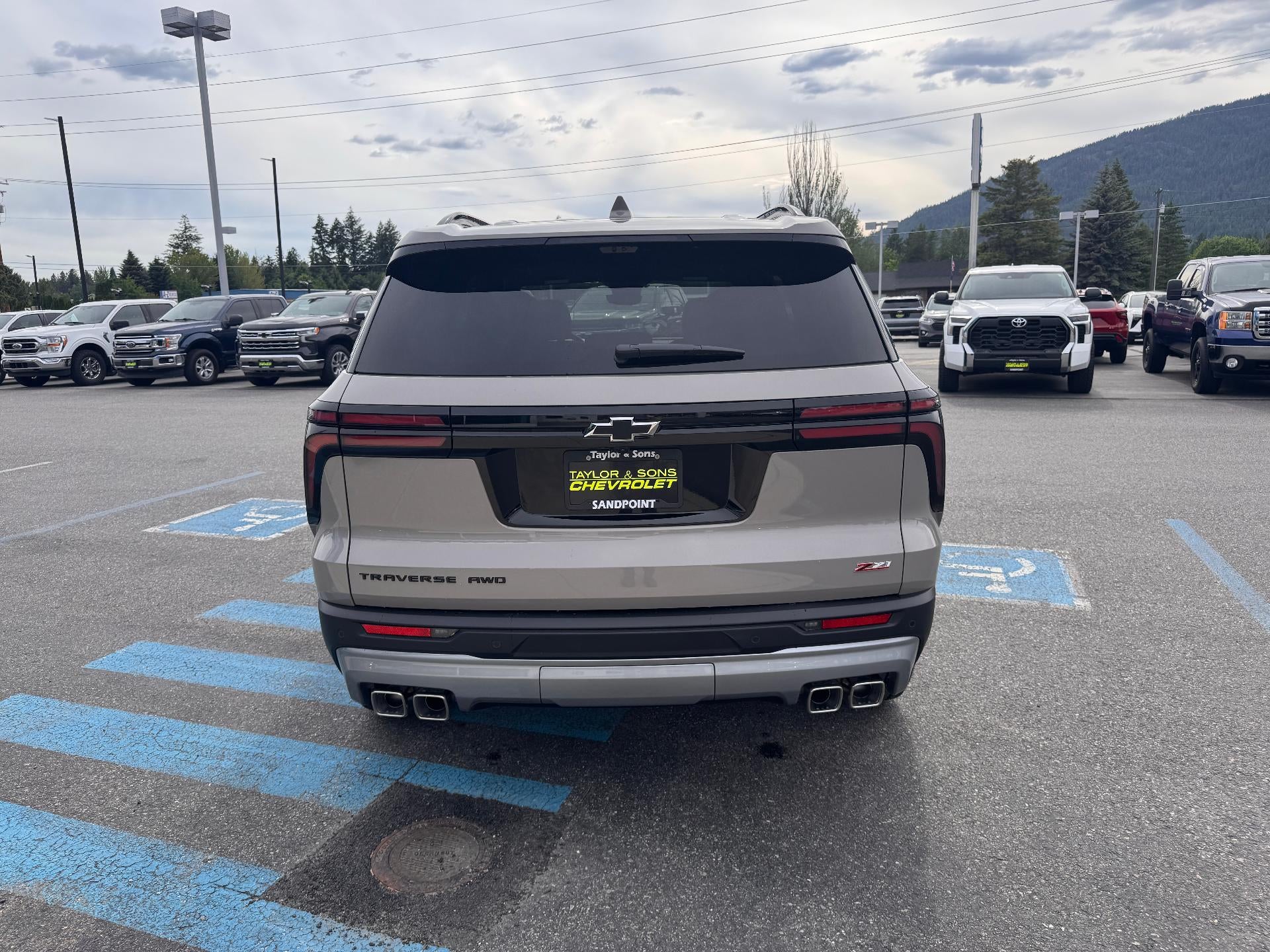 2026 Chevrolet Traverse Z71 OFF ROAD / AWD / 2.5 TURBO / PANO SUNROOF / SURROUND VISION / ADAPTIVE CRUISE