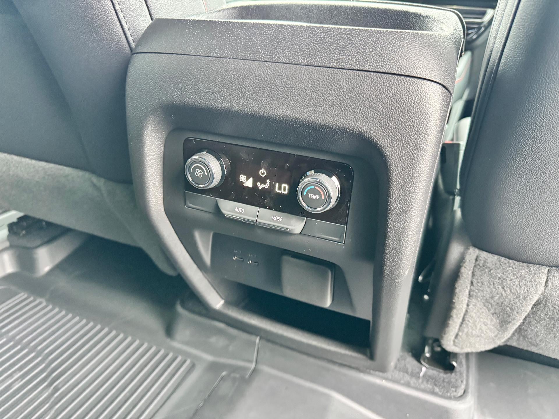 2026 Chevrolet Traverse Z71 OFF ROAD / PANO SUNROOF / ADAPTIVE CRUISE / SURROUND VISION