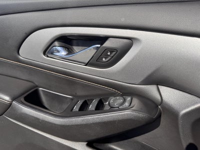 2020 Chevrolet Traverse RS / AWD / SUNROOF / NAVIGATION / MAX TOW PCKG / 1 OWNER