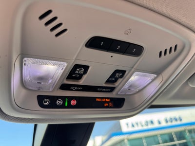 2020 Chevrolet Traverse RS / AWD / SUNROOF / NAVIGATION / MAX TOW PCKG / 1 OWNER