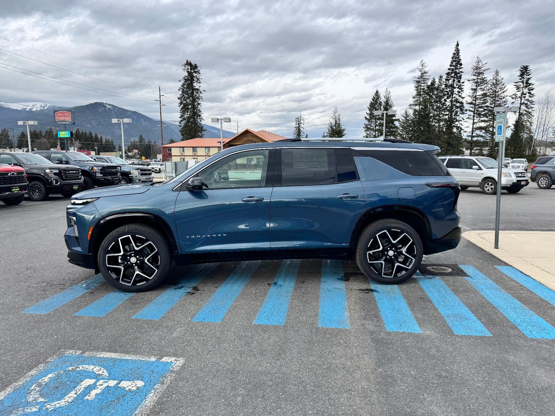 2026 Chevrolet Traverse HIGH COUNTRY / AWD / SUPER CRUISE / SURROUND VISION / PANO SUNROOF