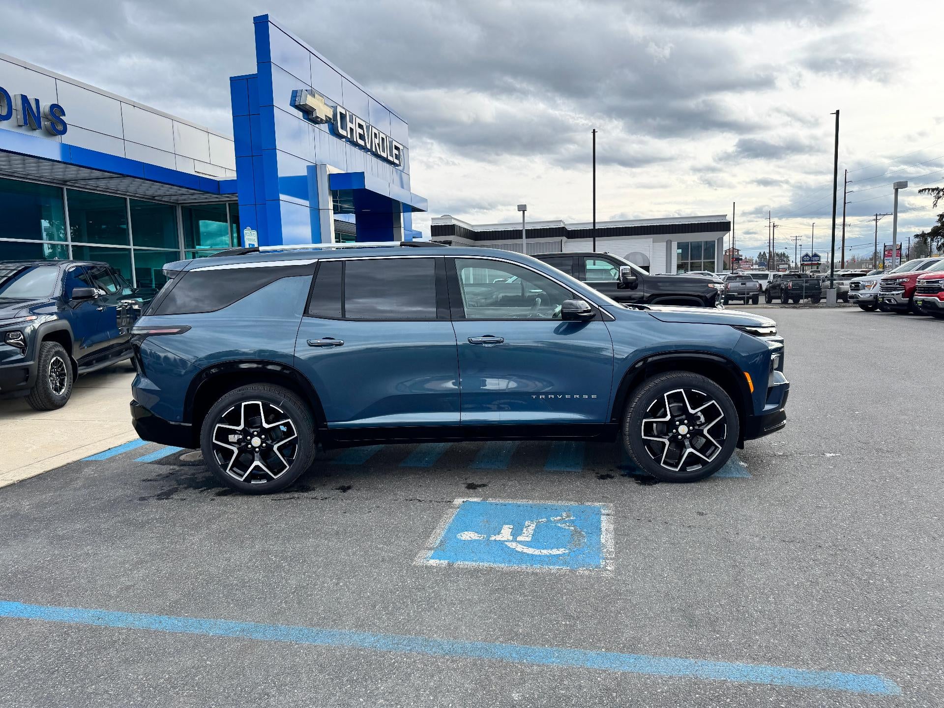 2026 Chevrolet Traverse HIGH COUNTRY / AWD / SUPER CRUISE / SURROUND VISION / PANO SUNROOF