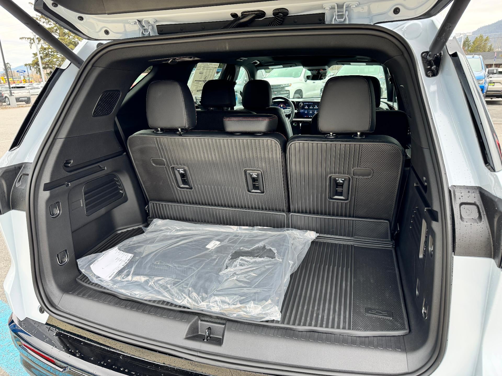 2026 Chevrolet Traverse RS / AWD / SUPER CRUISE / SURROUND VISION / PANO SUNROOF