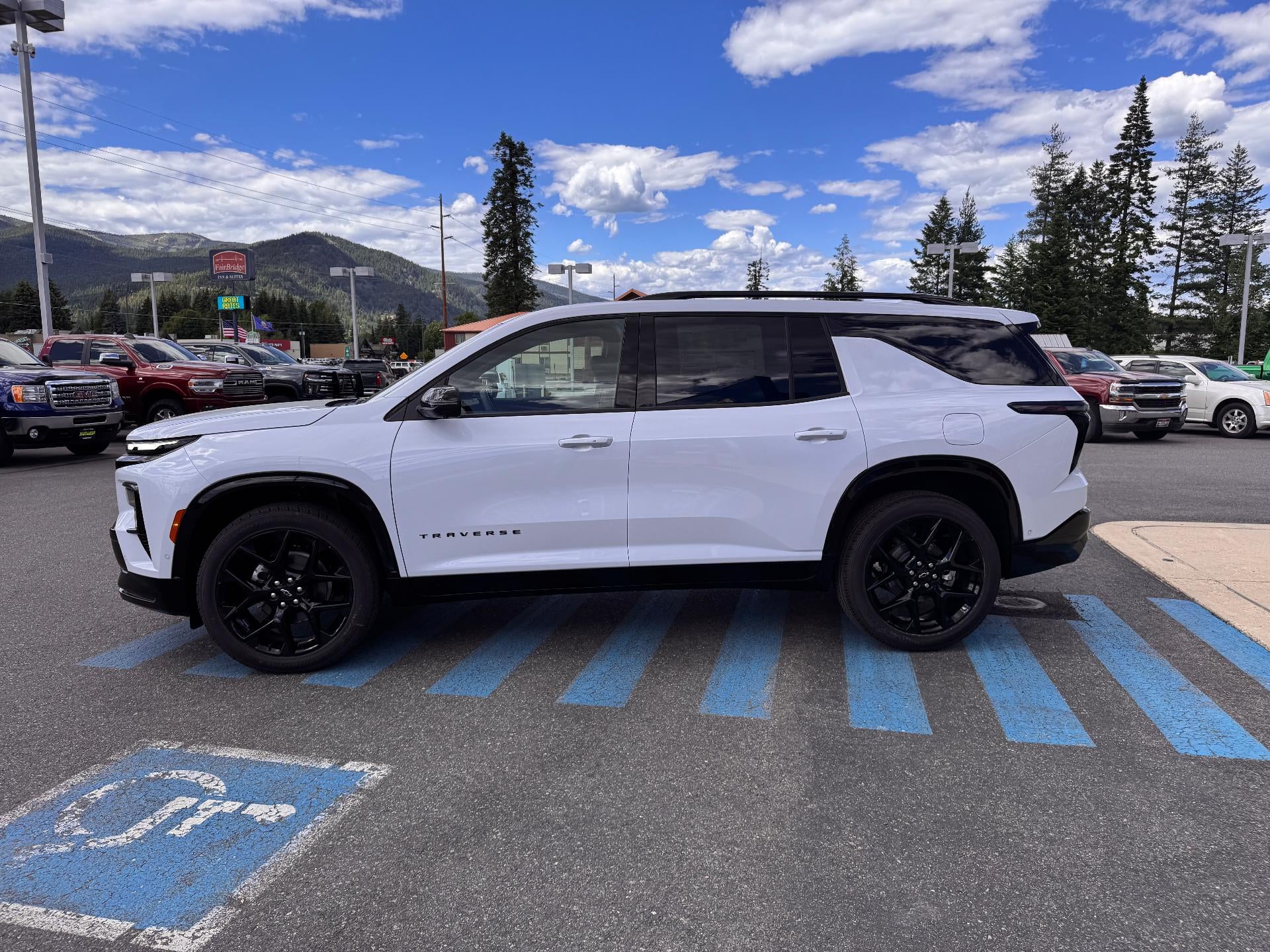 2026 Chevrolet Traverse RS / AWD / 2.5 TURBO / SUPER CRUISE / PANO SUNROOF