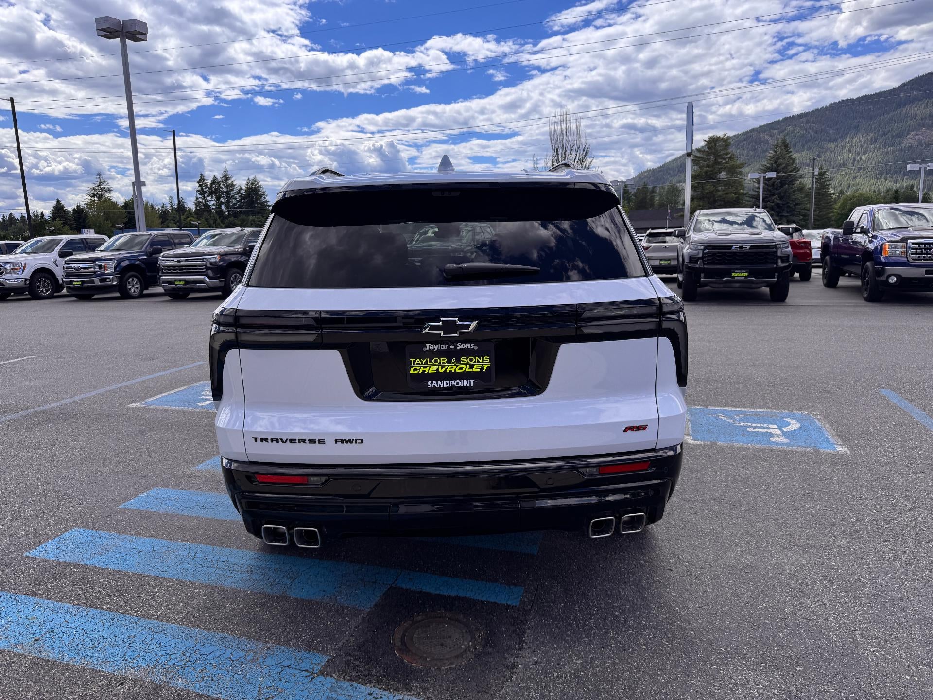 2026 Chevrolet Traverse RS / AWD / 2.5 TURBO / SUPER CRUISE / PANO SUNROOF
