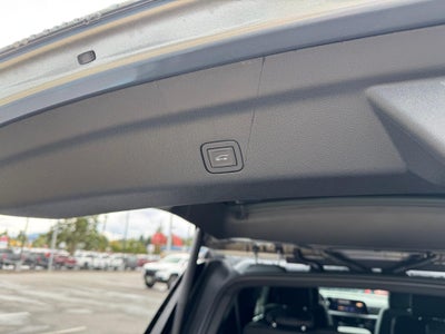 2026 Chevrolet Suburban LT / ADAPTIVE CRUISE / SURROUND VISION / MAX TOW / 2ND ROW BUCKETS