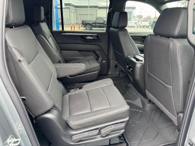 2026 Chevrolet Suburban LT / ADAPTIVE CRUISE / SURROUND VISION / MAX TOW / 2ND ROW BUCKETS