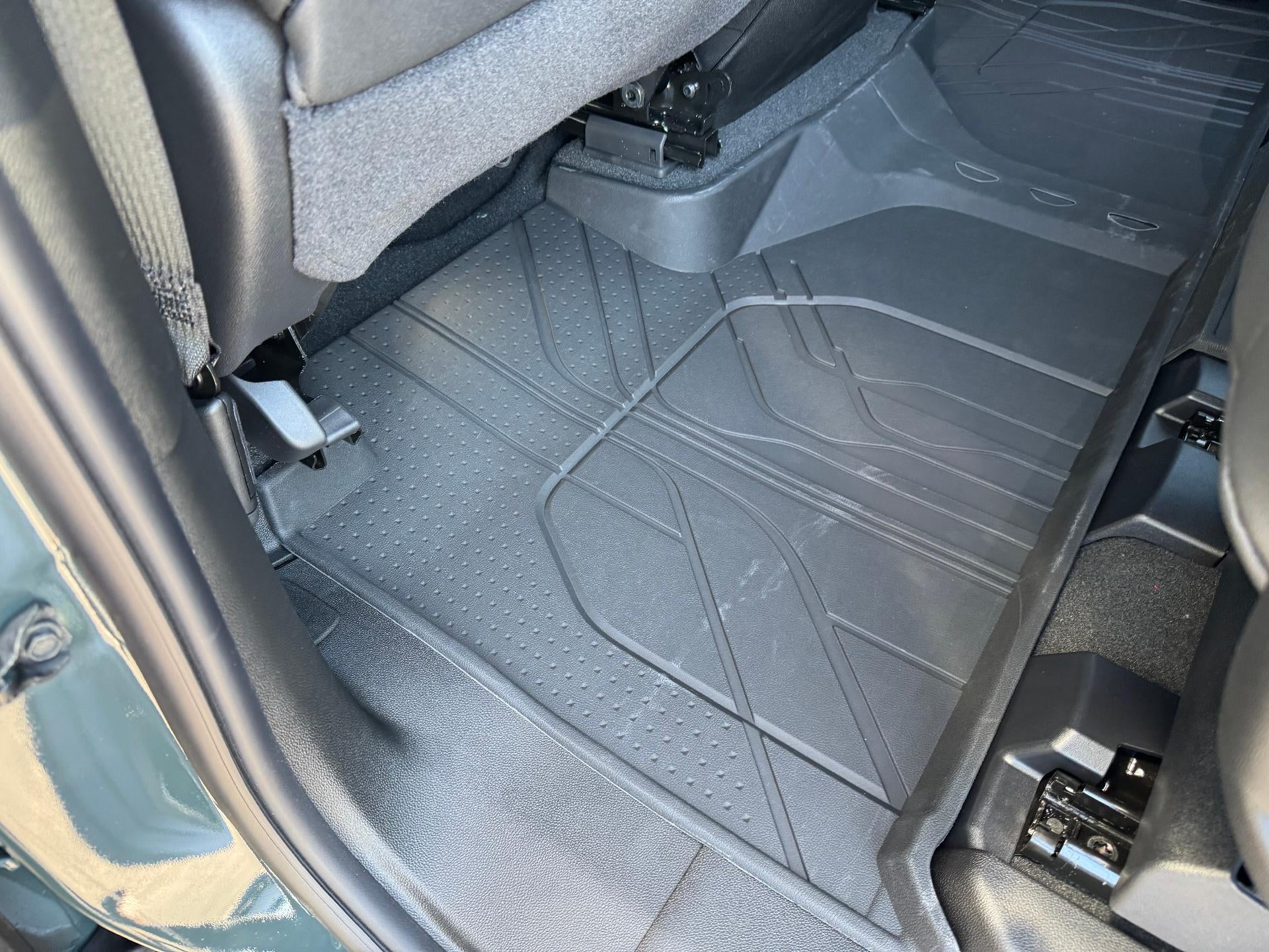 2026 Chevrolet Suburban RST / 5.3 LITER V8 / PANO SUNROOF / MAX TOW / ADAPTIVE CRUISE / SURROUND VISION