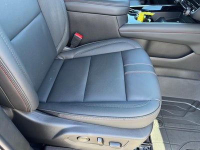 2026 Chevrolet Suburban RST / 5.3 LITER V8 / PANO SUNROOF / MAX TOW / ADAPTIVE CRUISE / SURROUND VISION