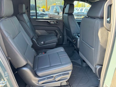 2026 Chevrolet Suburban RST / 5.3 LITER V8 / PANO SUNROOF / MAX TOW / ADAPTIVE CRUISE / SURROUND VISION