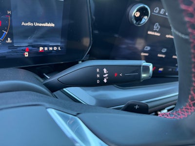 2026 Chevrolet Suburban RST / 5.3 LITER V8 / PANO SUNROOF / MAX TOW / ADAPTIVE CRUISE / SURROUND VISION