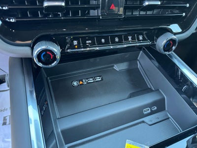 2026 Chevrolet Suburban RST / 5.3 LITER V8 / PANO SUNROOF / MAX TOW / ADAPTIVE CRUISE / SURROUND VISION