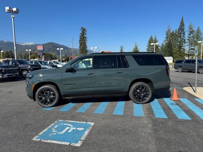 2026 Chevrolet Suburban RST / 5.3 LITER V8 / PANO SUNROOF / MAX TOW / ADAPTIVE CRUISE / SURROUND VISION