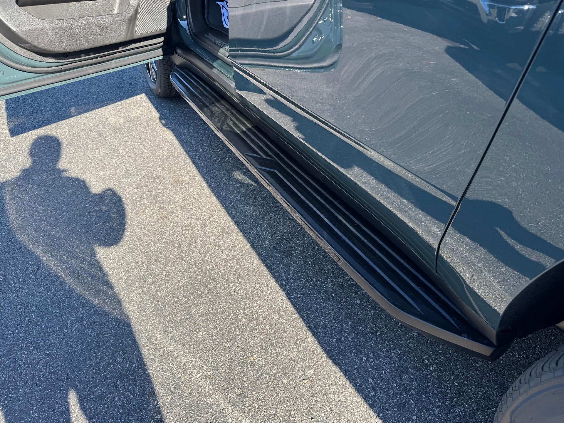 2026 Chevrolet Suburban RST / 5.3 LITER V8 / PANO SUNROOF / MAX TOW / ADAPTIVE CRUISE / SURROUND VISION