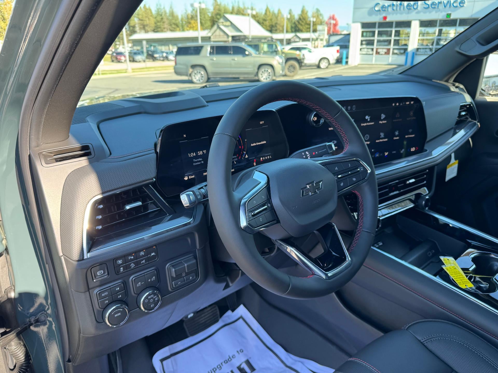 2026 Chevrolet Suburban RST / 5.3 LITER V8 / PANO SUNROOF / MAX TOW / ADAPTIVE CRUISE / SURROUND VISION