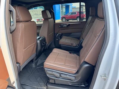 2026 Chevrolet Suburban HIGH COUNTRY / 6.2 LITER V8 / DELUXE PCKG / SUPER CRUISE / PANO SUNROOF / MAX TOW PCKG