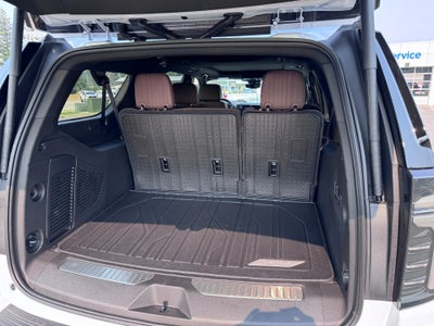 2026 Chevrolet Suburban HIGH COUNTRY / 6.2 LITER V8 / DELUXE PCKG / SUPER CRUISE / PANO SUNROOF / MAX TOW PCKG