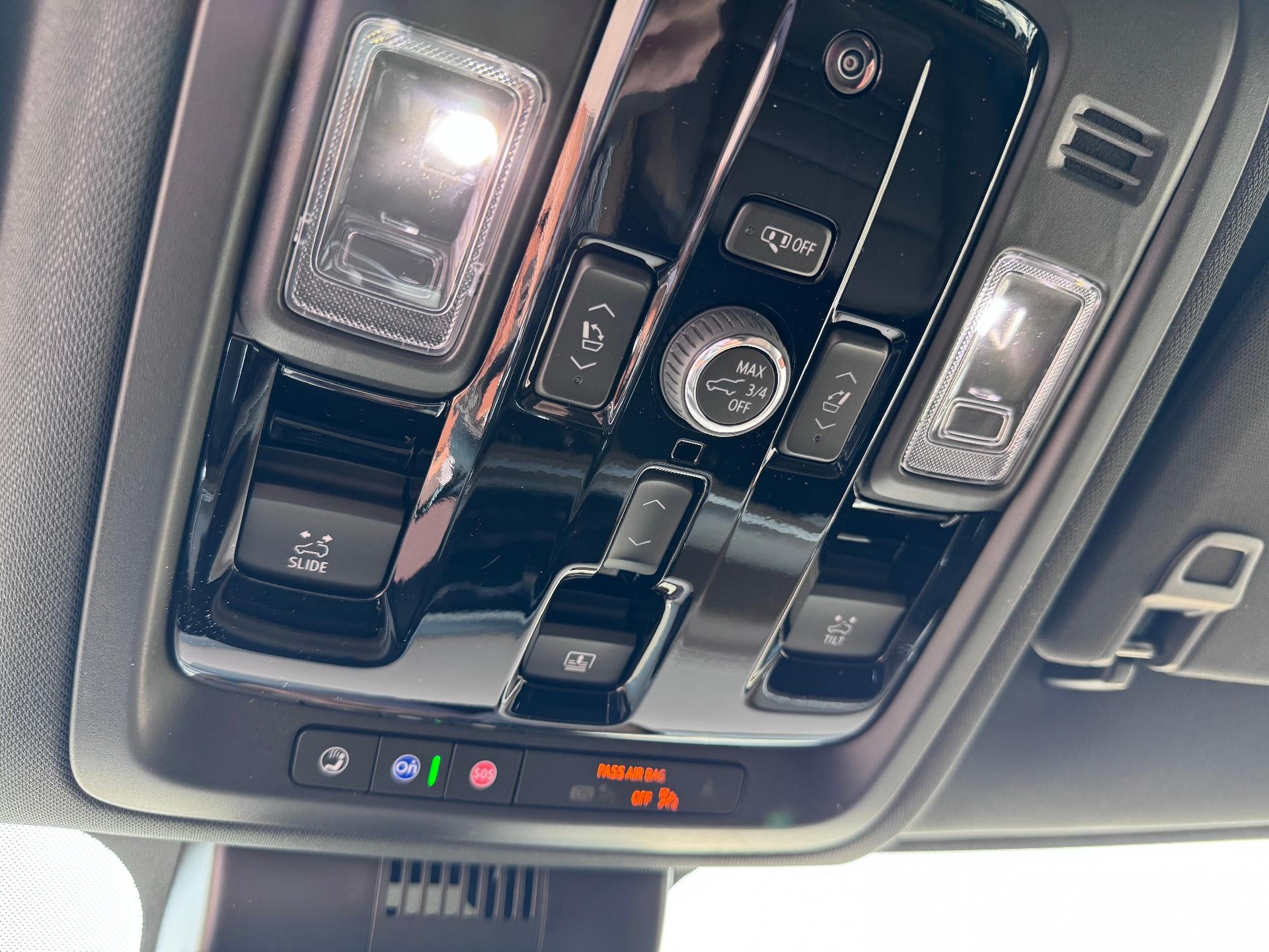 2026 Chevrolet Suburban HIGH COUNTRY / 6.2 LITER V8 / DELUXE PCKG / SUPER CRUISE / PANO SUNROOF / MAX TOW PCKG