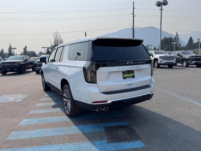 2026 Chevrolet Suburban HIGH COUNTRY / 6.2 LITER V8 / DELUXE PCKG / SUPER CRUISE / PANO SUNROOF / MAX TOW PCKG