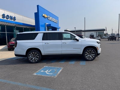 2026 Chevrolet Suburban HIGH COUNTRY / 6.2 LITER V8 / DELUXE PCKG / SUPER CRUISE / PANO SUNROOF / MAX TOW PCKG