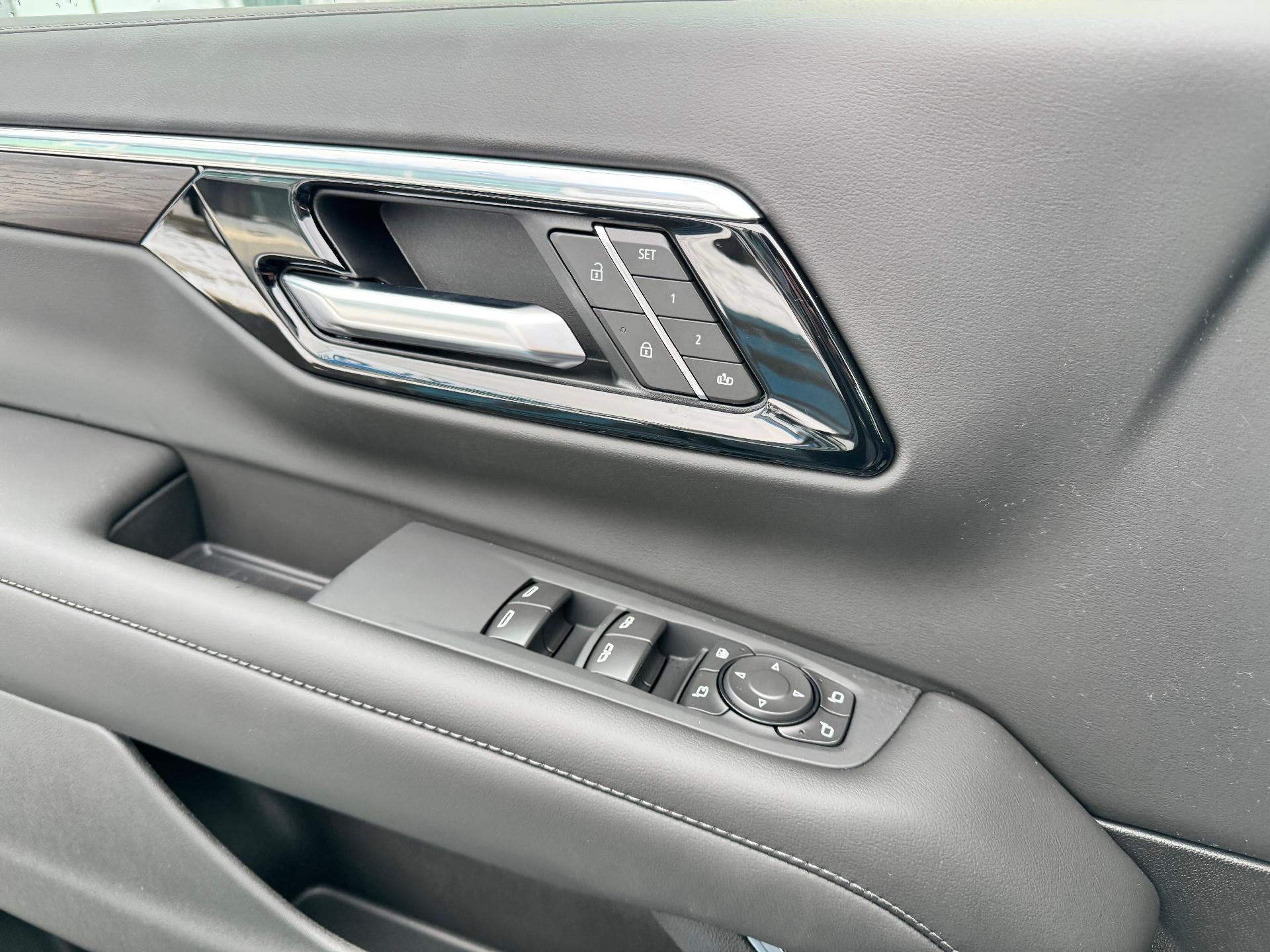 2026 Chevrolet Tahoe LT / 5.3 LITER V8 / ADAPTIVE CRUISE / MAX TOW / BLACK 22" WHEELS