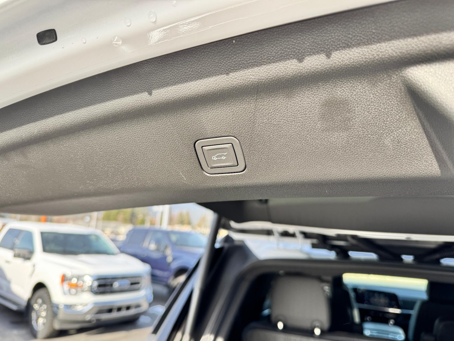 2026 Chevrolet Tahoe RST / 5.3 LITER V8 / PANO SUNROOF / SURROUND VISION / ADAPTIVE CRUISE