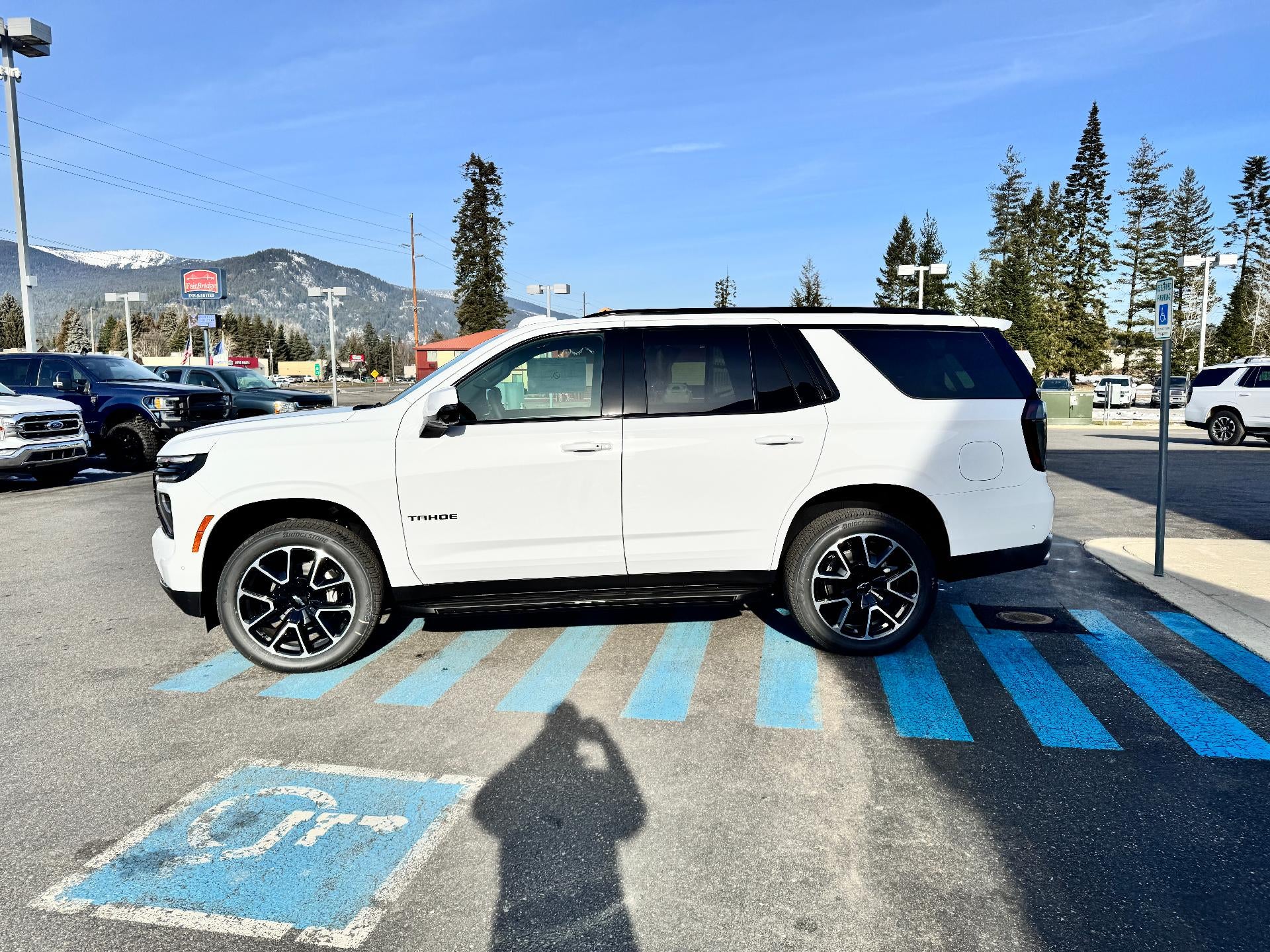 2026 Chevrolet Tahoe RST / 5.3 LITER V8 / PANO SUNROOF / SURROUND VISION / ADAPTIVE CRUISE