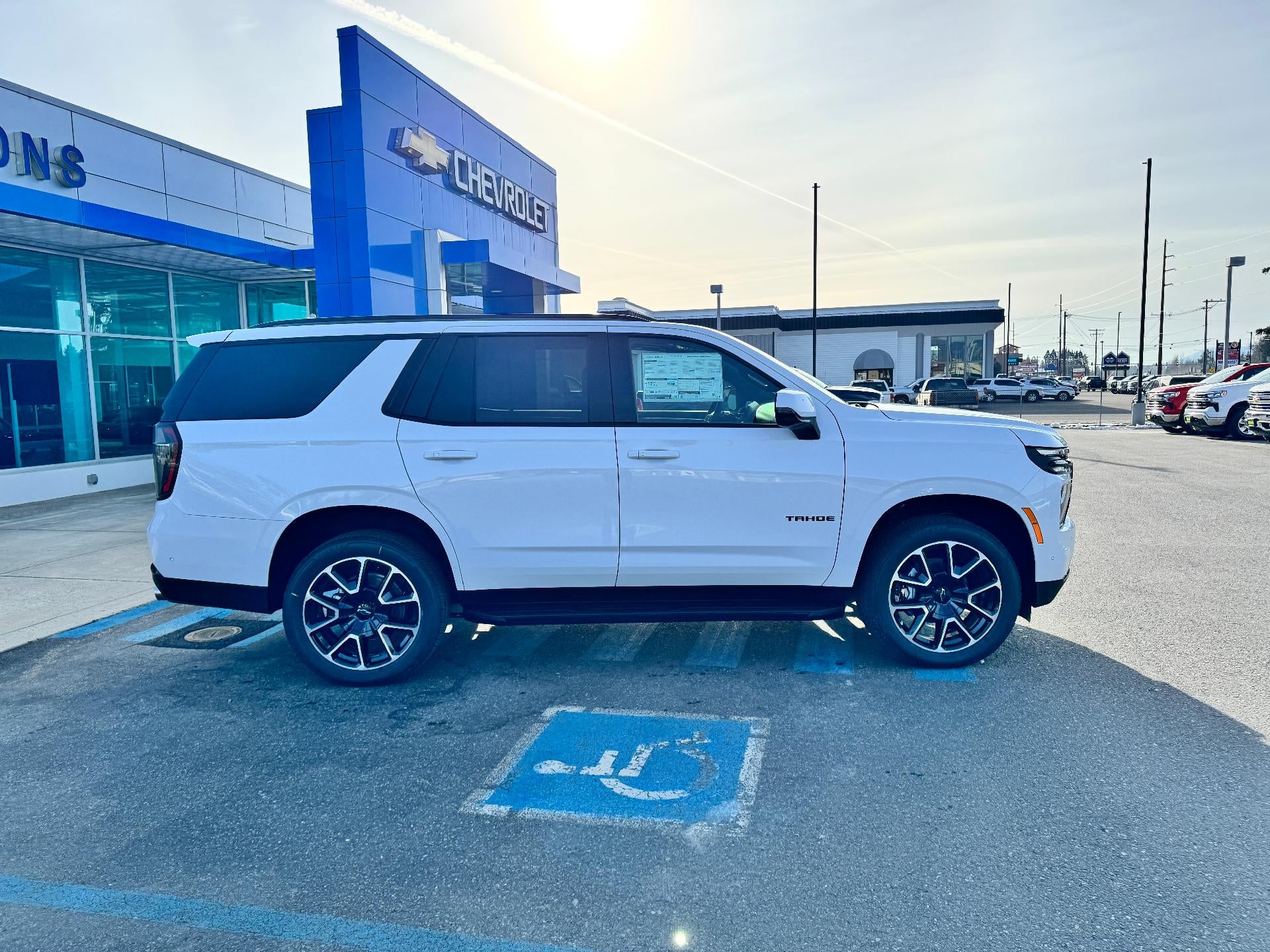 2026 Chevrolet Tahoe RST / 5.3 LITER V8 / PANO SUNROOF / SURROUND VISION / ADAPTIVE CRUISE