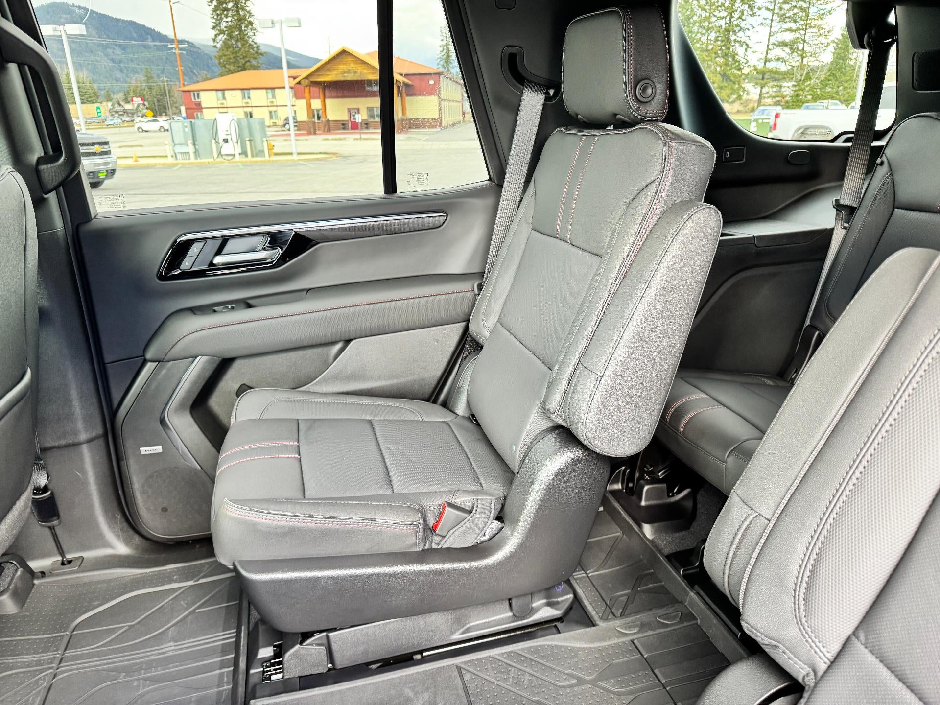2026 Chevrolet Tahoe RST / 6.2 LITER V8 / PANO SUNROOF / MAX TOW PCKG / COMFORT PCKG