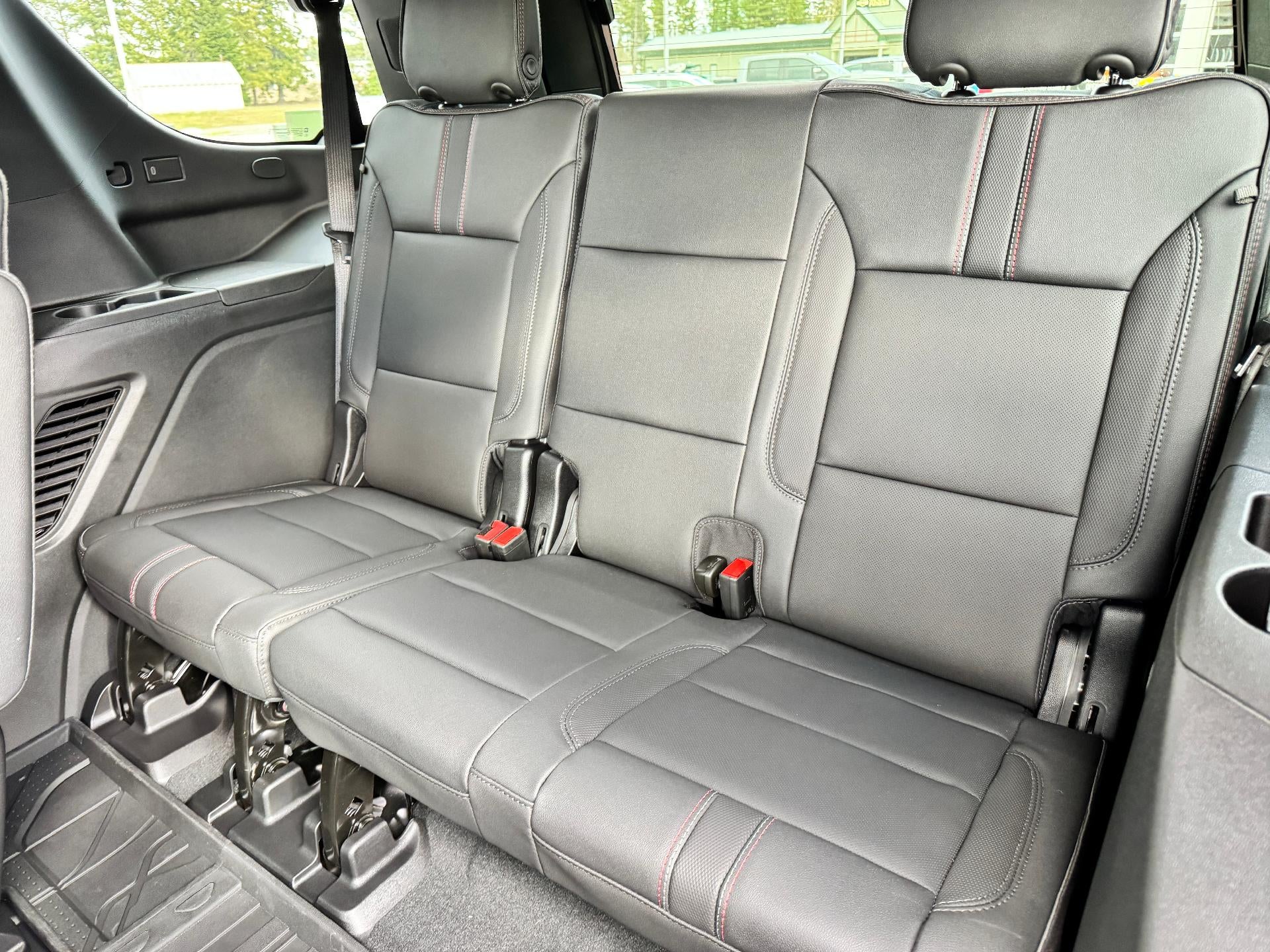 2026 Chevrolet Tahoe RST / 6.2 LITER V8 / PANO SUNROOF / MAX TOW PCKG / COMFORT PCKG