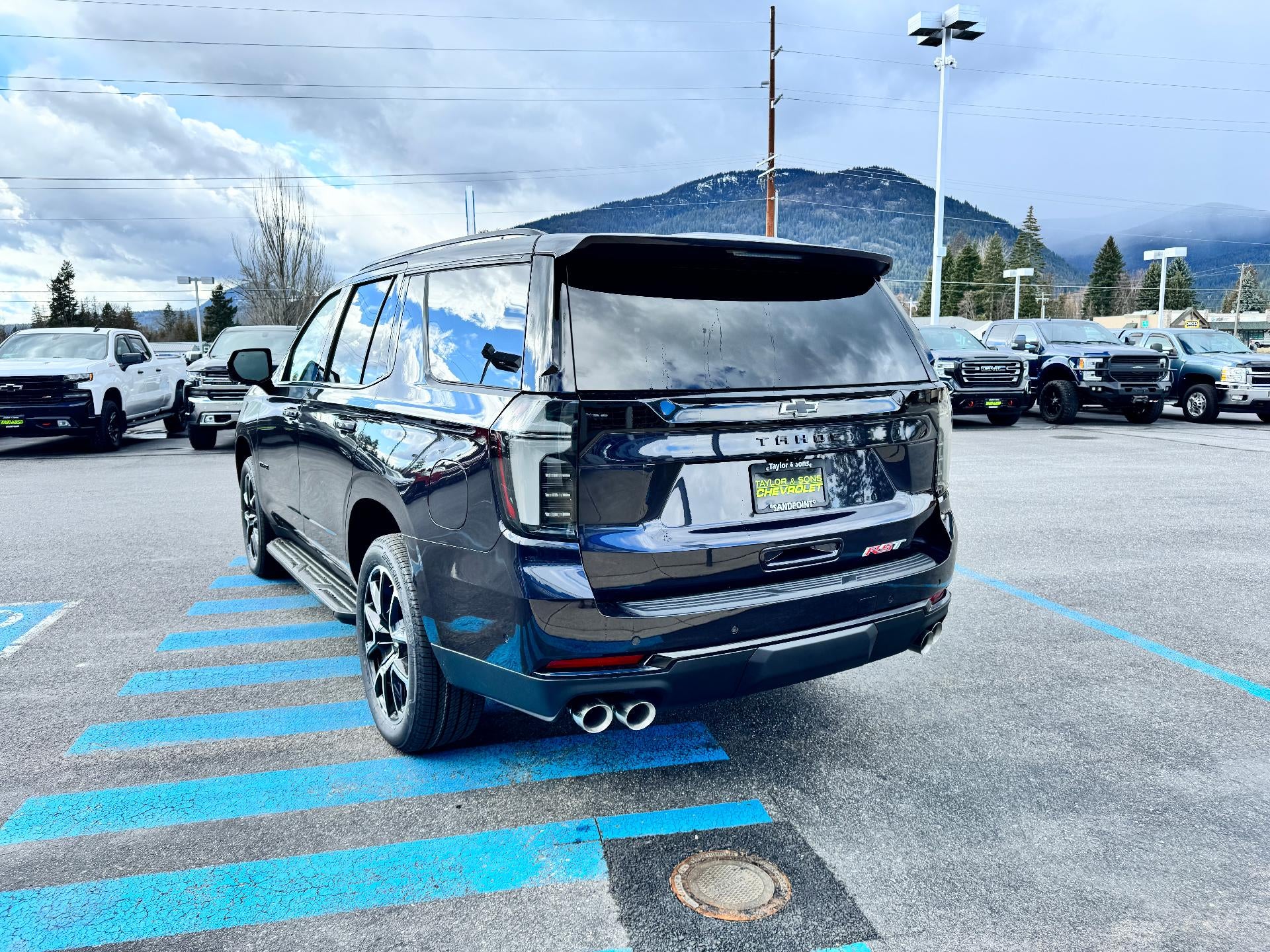 2026 Chevrolet Tahoe RST / 6.2 LITER V8 / PANO SUNROOF / MAX TOW PCKG / COMFORT PCKG