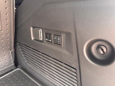 2026 Chevrolet Tahoe HIGH COUNTRY / DMAX DIESEL / DELUXE PCKG / PANO SUNROOF / MAX TOW PCKG