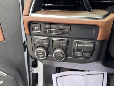 2026 Chevrolet Tahoe HIGH COUNTRY / DMAX DIESEL / DELUXE PCKG / PANO SUNROOF / MAX TOW PCKG