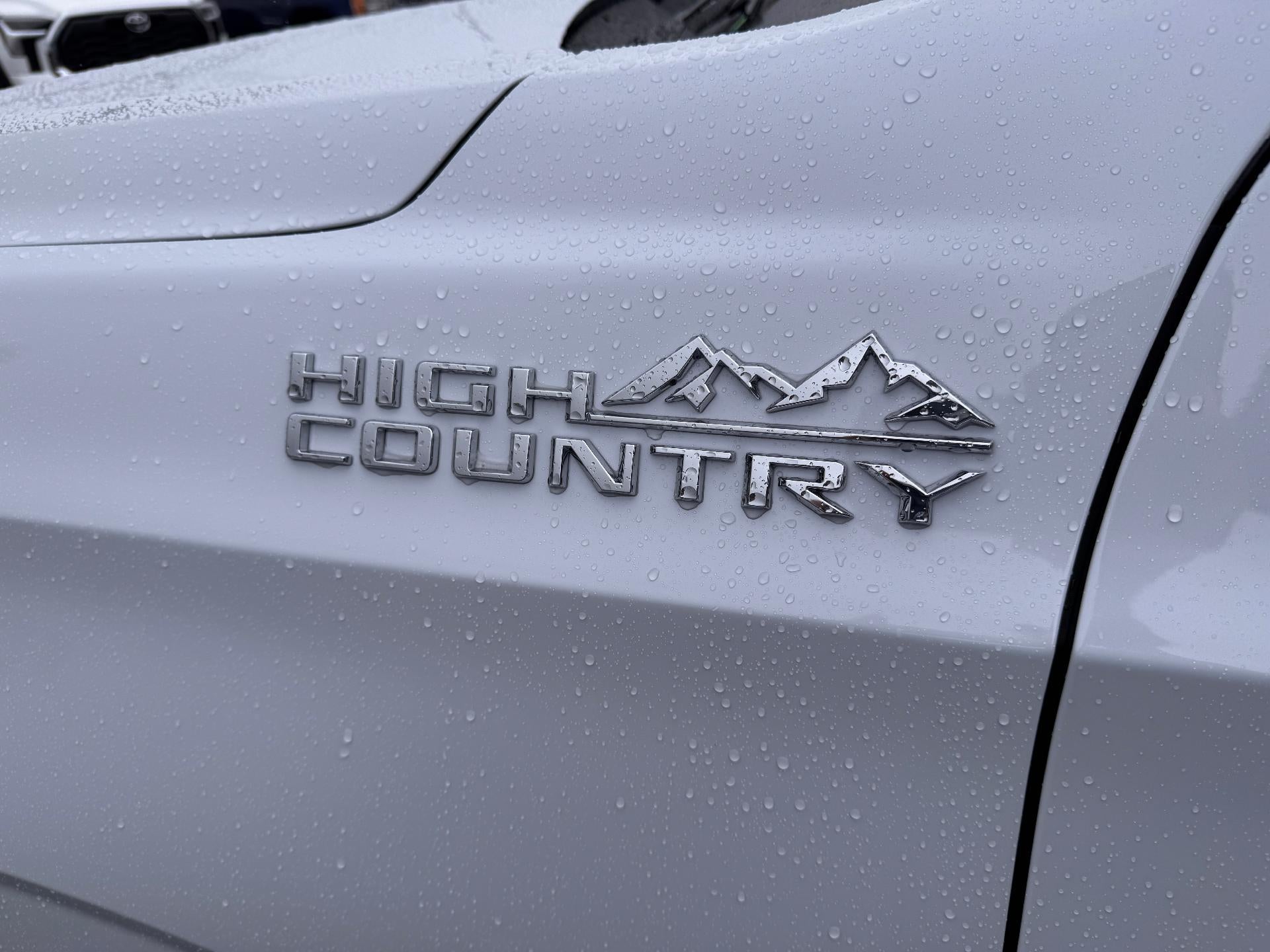 2026 Chevrolet Tahoe HIGH COUNTRY / DMAX DIESEL / DELUXE PCKG / PANO SUNROOF / MAX TOW PCKG