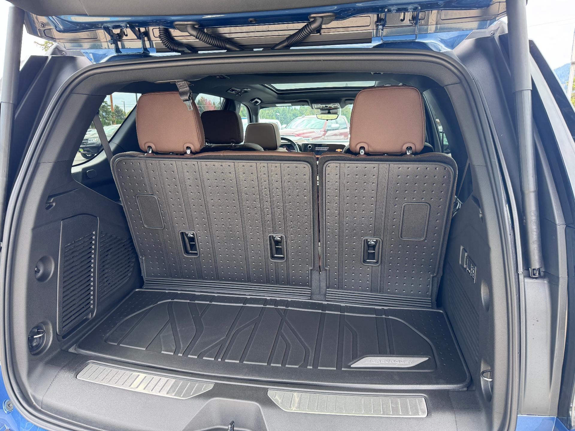 2026 Chevrolet Tahoe HIGH COUNTRY / 6.2 LITER V8 / DELUXE PCKG / PANO SUNROOF / SUPER CRUISE
