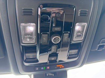 2026 Chevrolet Tahoe HIGH COUNTRY / 6.2 LITER V8 / DELUXE PCKG / PANO SUNROOF / SUPER CRUISE