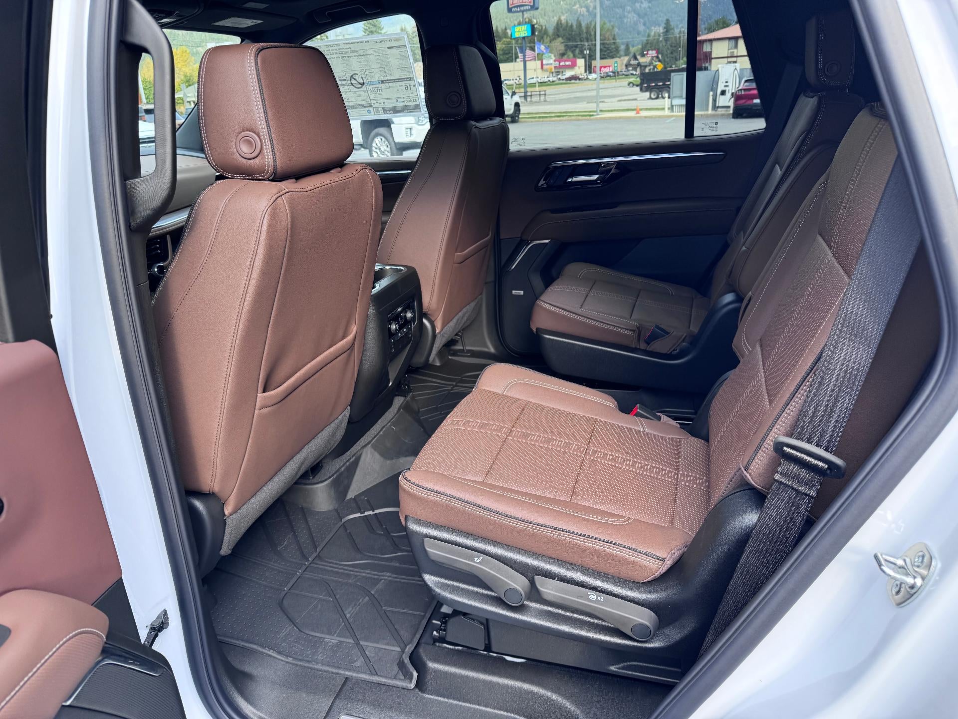 2026 Chevrolet Tahoe HIGH COUNTRY / 6.2 LITER V8 / DELUXE PCKG / PANO SUNROOF / SUPER CRUISE