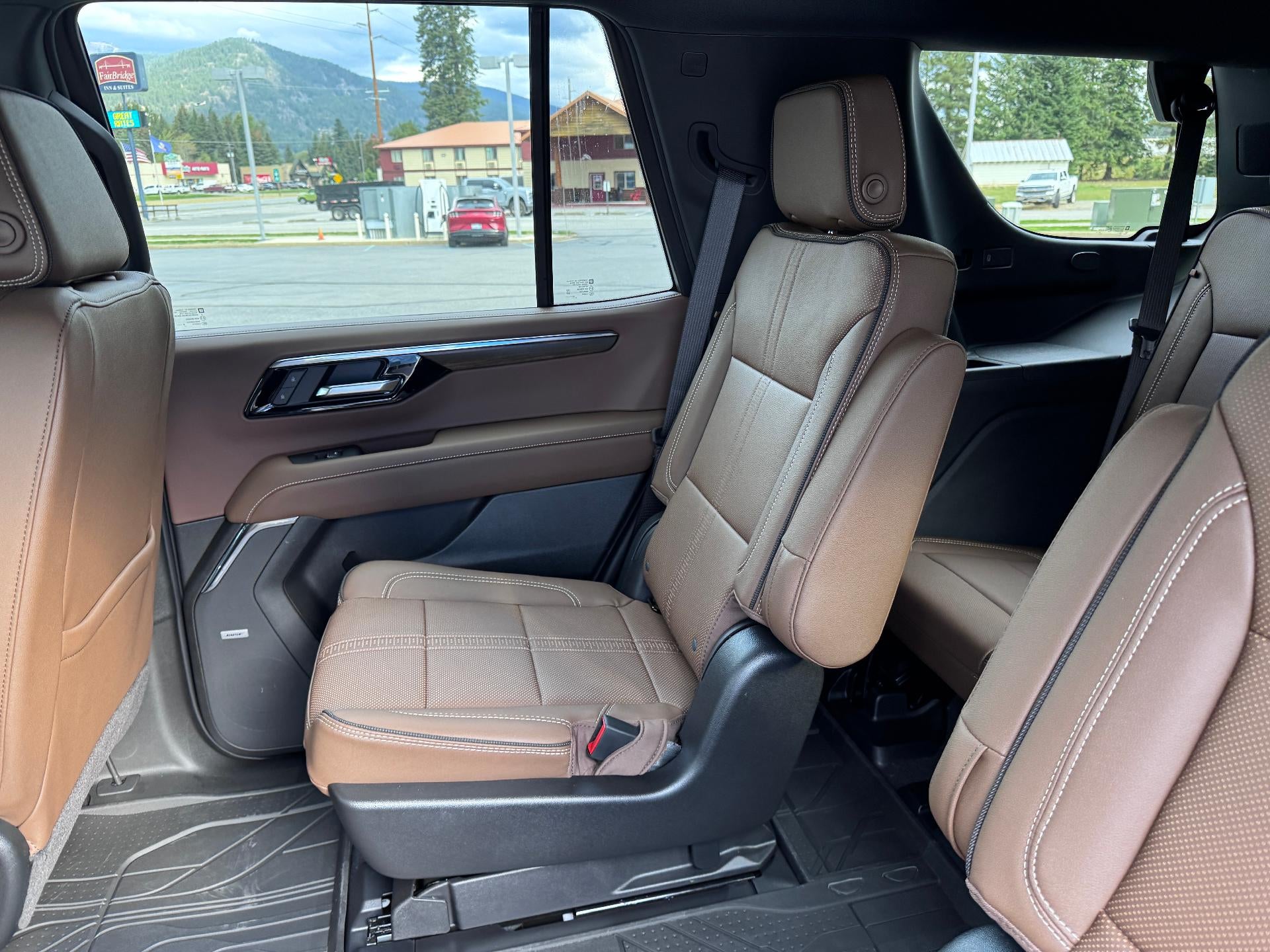 2026 Chevrolet Tahoe HIGH COUNTRY / 6.2 LITER V8 / DELUXE PCKG / PANO SUNROOF / SUPER CRUISE