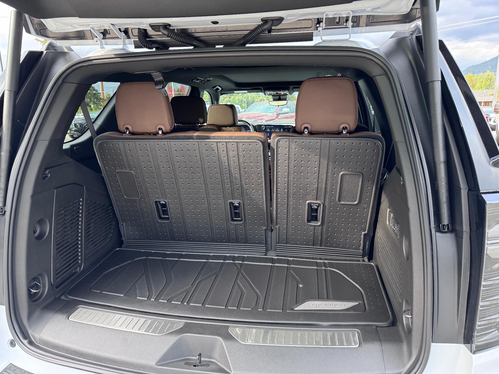 2026 Chevrolet Tahoe HIGH COUNTRY / 6.2 LITER V8 / DELUXE PCKG / PANO SUNROOF / SUPER CRUISE