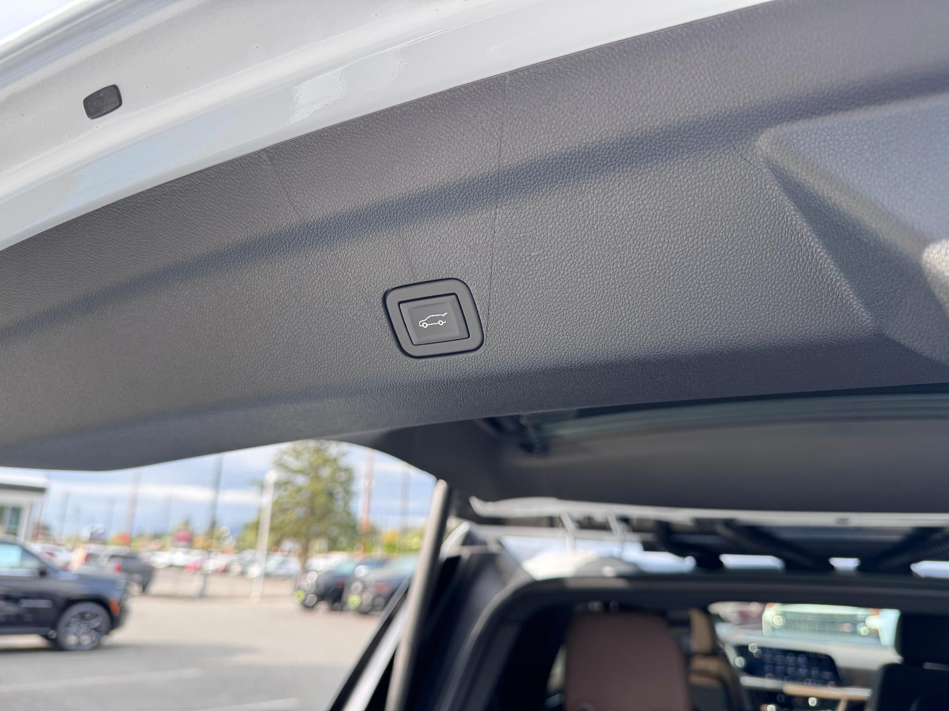 2026 Chevrolet Tahoe HIGH COUNTRY / 6.2 LITER V8 / DELUXE PCKG / PANO SUNROOF / SUPER CRUISE