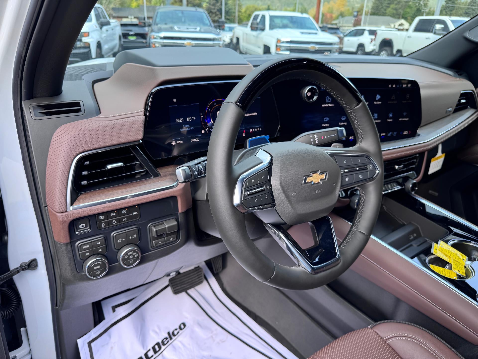 2026 Chevrolet Tahoe HIGH COUNTRY / 6.2 LITER V8 / DELUXE PCKG / PANO SUNROOF / SUPER CRUISE