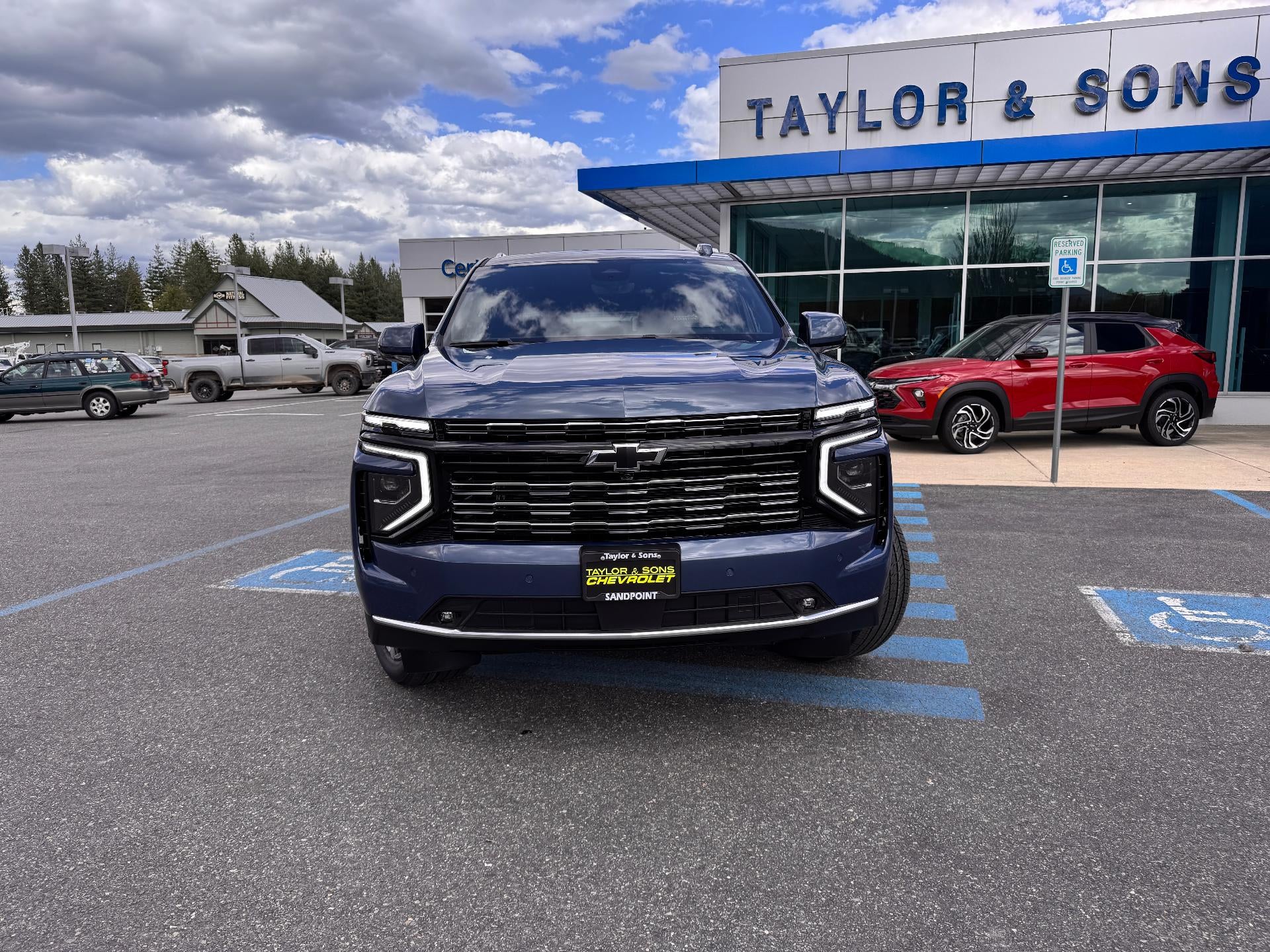 2026 Chevrolet Tahoe HIGH COUNTRY / 6.2 LITER V8 / DELUXE PCKG / SUPER CRUISE / PANO SUNROOF