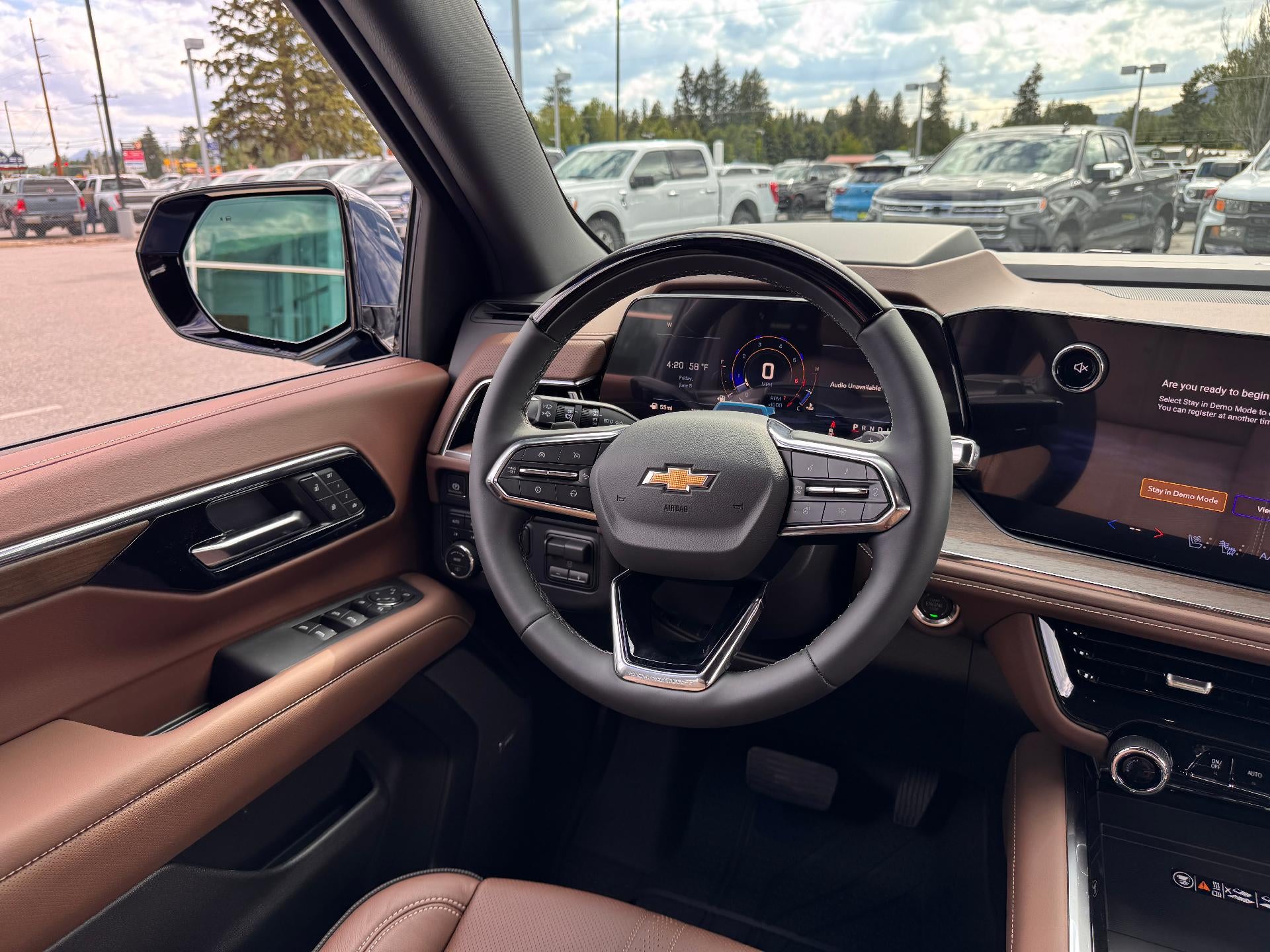 2026 Chevrolet Tahoe HIGH COUNTRY / 6.2 LITER V8 / DELUXE PCKG / SUPER CRUISE / PANO SUNROOF