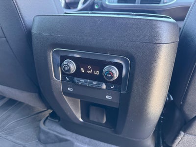 2024 Chevrolet Suburban PREMIER / 6.2 LITER V8 / PREMIUM PCKG / PANO SUNROOF / 1 OWNER / 17K MILES