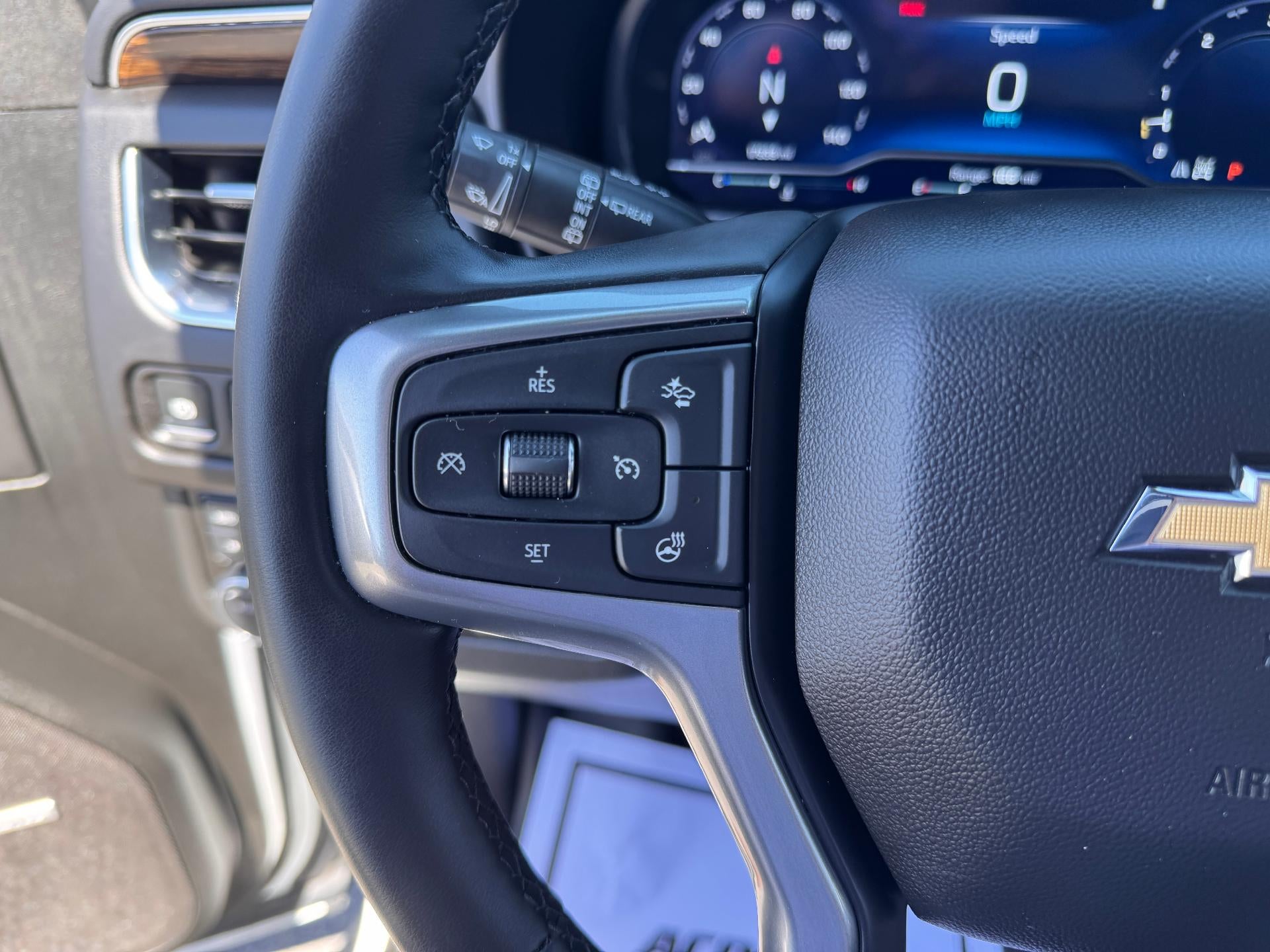 2024 Chevrolet Suburban PREMIER / 6.2 LITER V8 / PREMIUM PCKG / PANO SUNROOF / 1 OWNER / 17K MILES