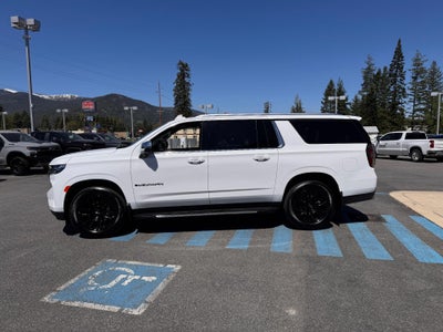 2024 Chevrolet Suburban PREMIER / 6.2 LITER V8 / PREMIUM PCKG / PANO SUNROOF / 1 OWNER / 17K MILES