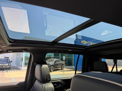 2024 Chevrolet Suburban PREMIER / 6.2 LITER V8 / PREMIUM PCKG / PANO SUNROOF / 1 OWNER / 17K MILES