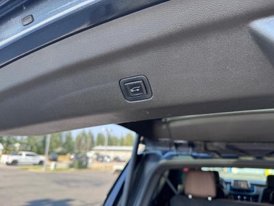 2021 Chevrolet Suburban HIGH COUNTRY / 6.2 LITER V8 / ADAPTIVE CRUISE / MAX TOW PCKG / 1 OWNER TRADE