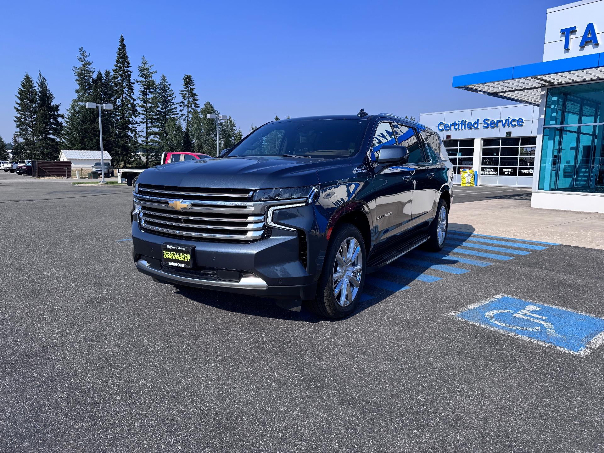 2021 Chevrolet Suburban HIGH COUNTRY / 6.2 LITER V8 / ADAPTIVE CRUISE / MAX TOW PCKG / 1 OWNER TRADE