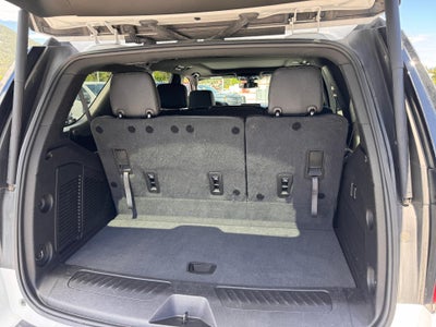 2022 Chevrolet Tahoe LT / 5.3 LITER V8 / MAX TOW PCKG / PANO SUNROOF / LOCAL TRADE / 50K MILES